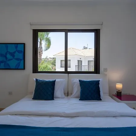 Lime 3-bedroom In *