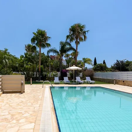 Lime 3-bedroom In Villa Protaras